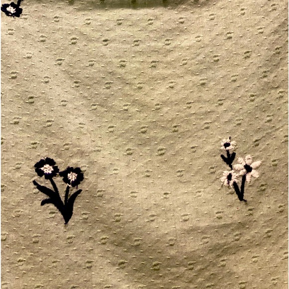 UNIVERSAL THREAD LIGHT GREEN EMBROIDERED BALLOON SLEEVE PEPLUM TOP - SIZE LRG - Picture 7 of 12